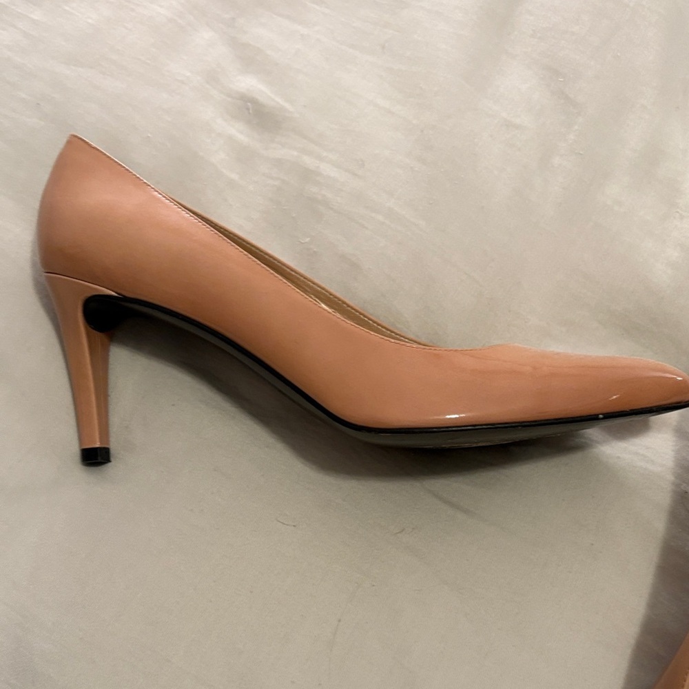 Stuart Weitzman Nude Heels